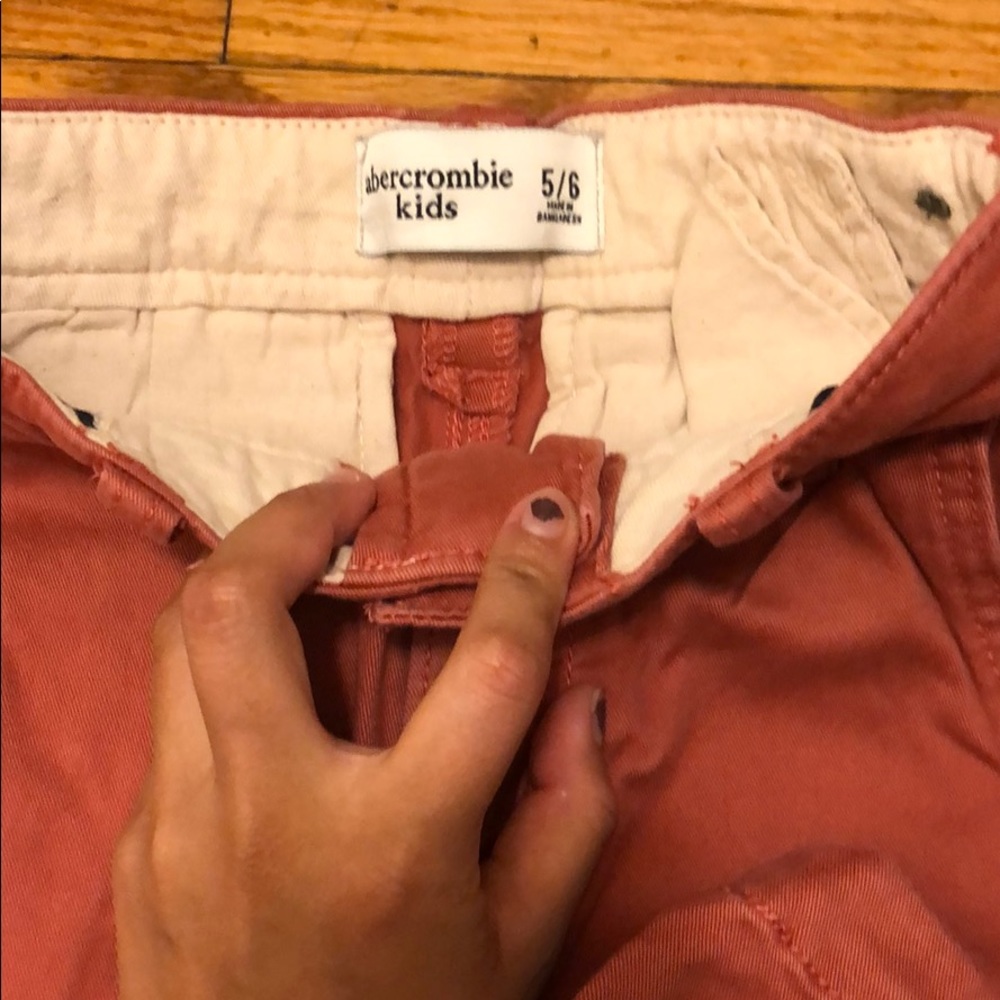 Shorts - Picture 3 of 4